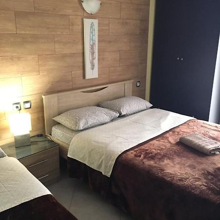 G M 1 Rooms Kentro In The Heart Of The City Larissa Exterior photo