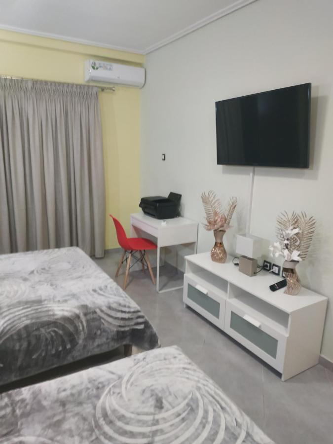 G M 1 Rooms Kentro In The Heart Of The City Larissa Exterior photo