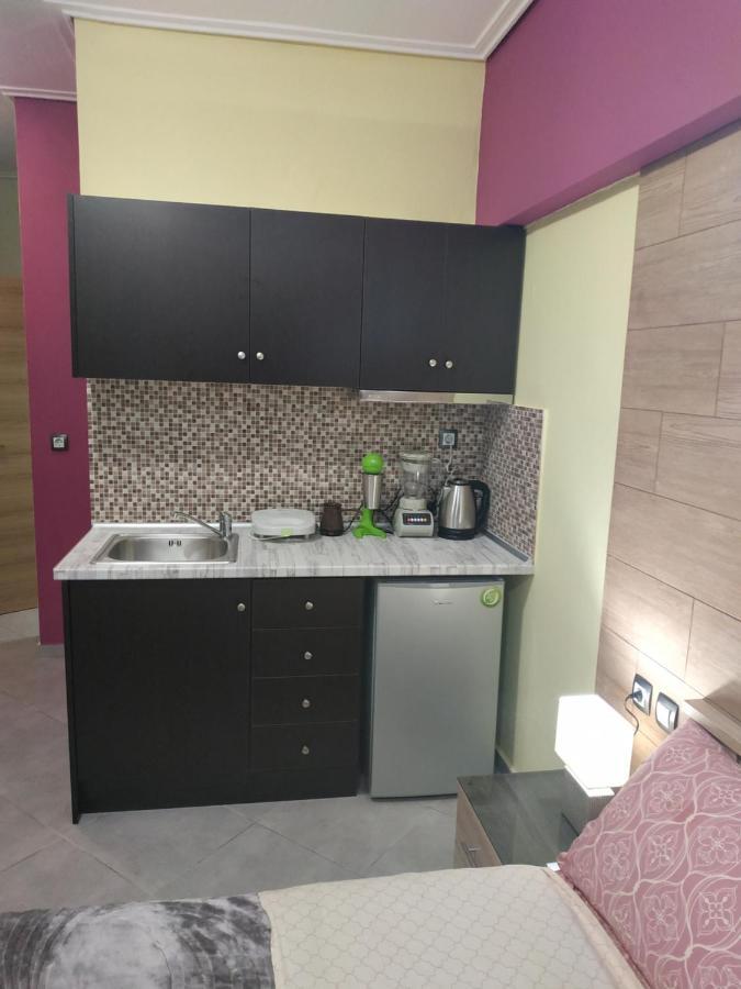 G M 1 Rooms Kentro In The Heart Of The City Larissa Exterior photo